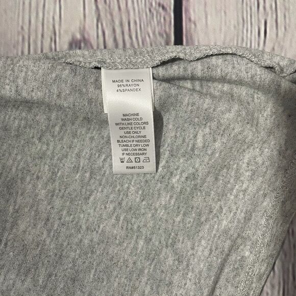 🟢1. State Grey Cross Neck  3/4 Sleeve Top XS - Picture 7 of 7